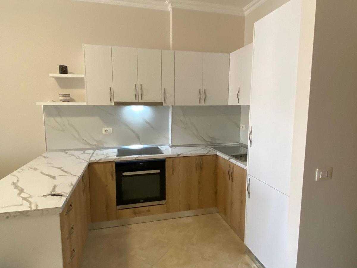 Ami Apartament Влёра Экстерьер фото